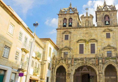 A magnífica Catedral de Braga: um destino imperdível para fé e turismo